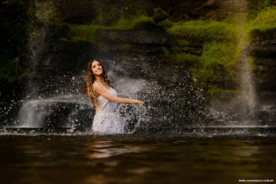 Ensaio na Cachoeira da Mariquinha Louise Schamne