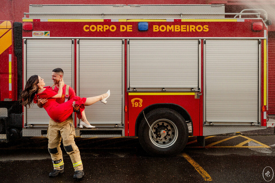 Ensaio pré casamento no Corpo de Bombeiros