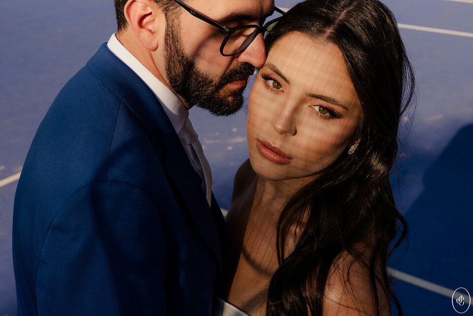 Trash The Dress na quadra de Tênis